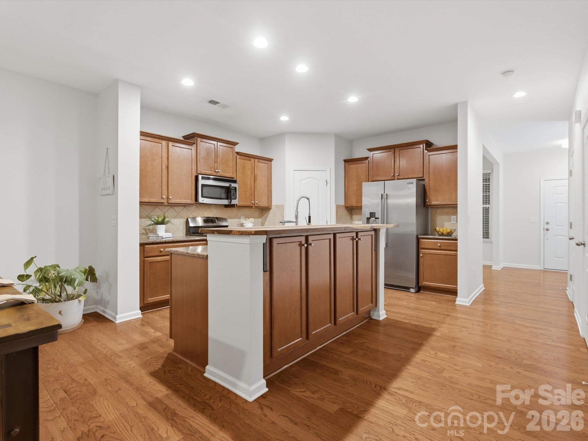 Single Family Residence at 13141 Heath Grove Drive, Huntersville, photo 11 of 32
