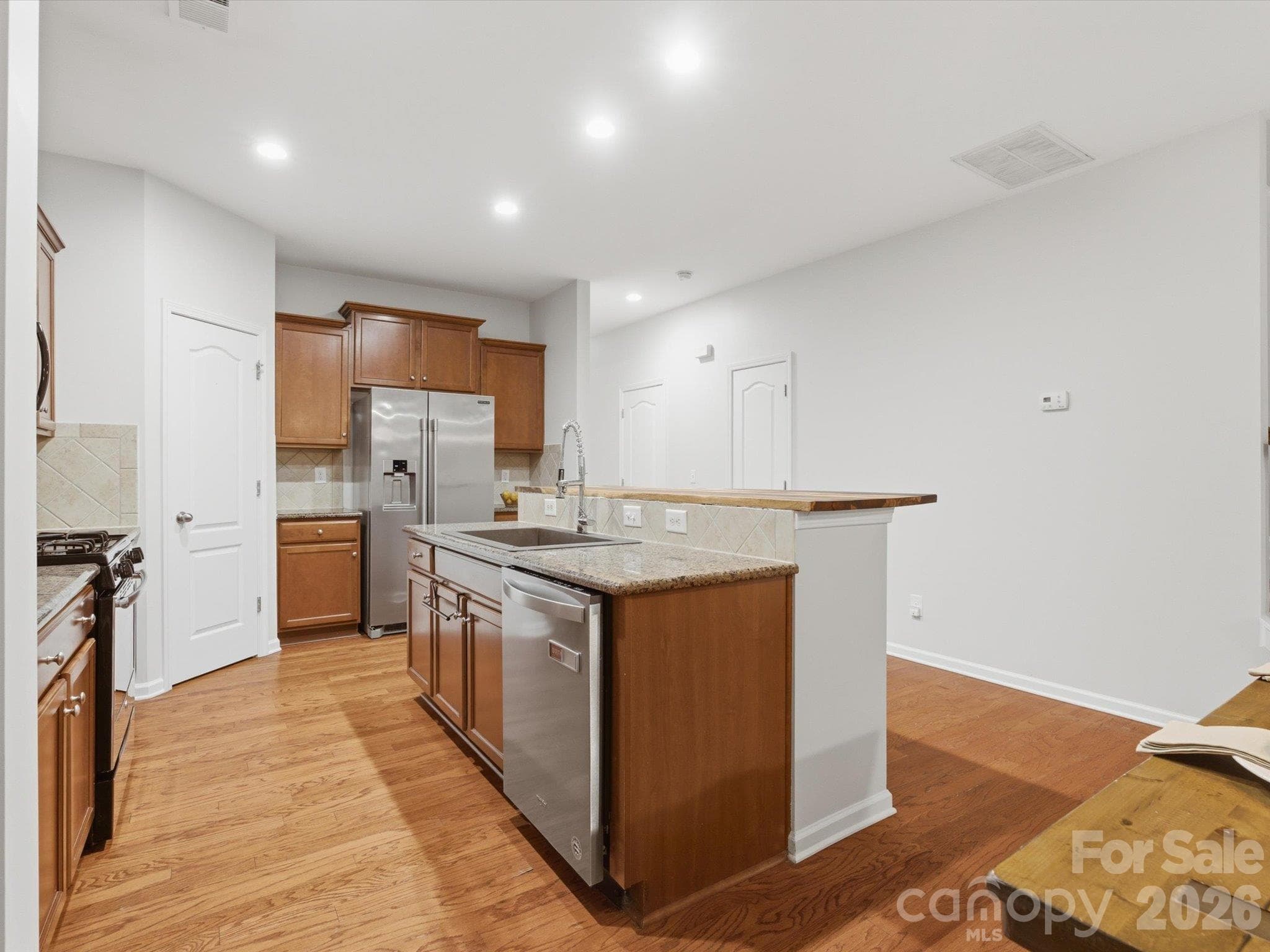 Single Family Residence at 13141 Heath Grove Drive, Huntersville, photo 12 of 32