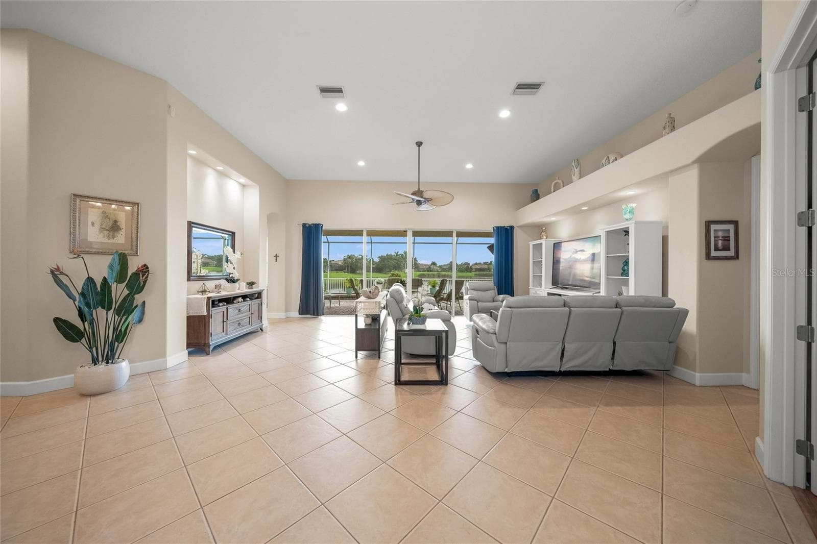 Single Family Residence at 2889 GRAZELAND DR, SARASOTA, photo 18 of 60