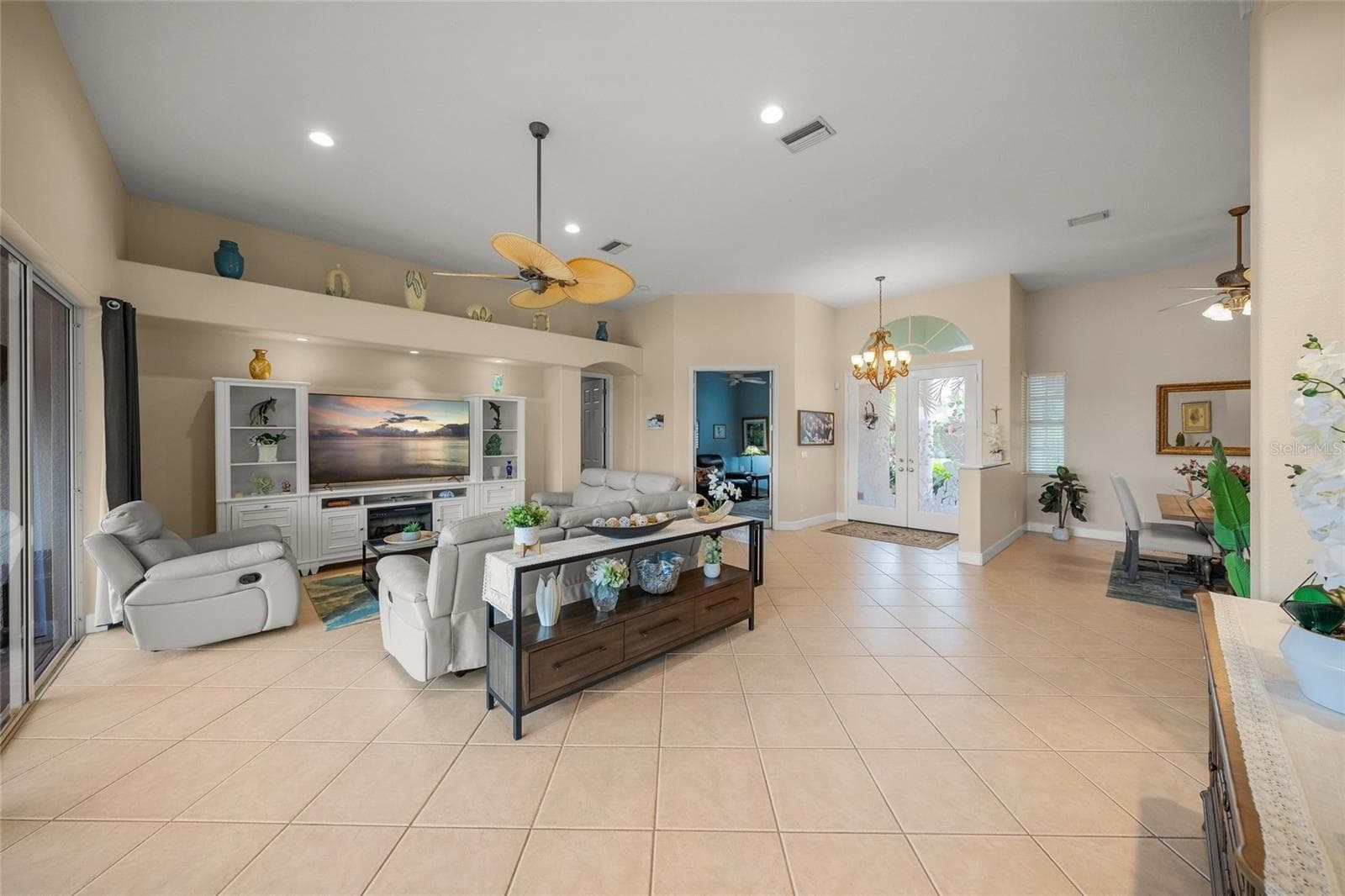 Single Family Residence at 2889 GRAZELAND DR, SARASOTA, photo 19 of 60