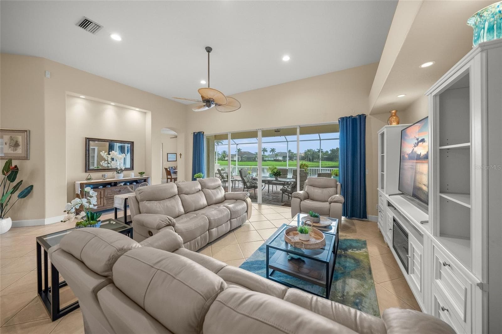 Single Family Residence at 2889 GRAZELAND DR, SARASOTA, photo 21 of 60
