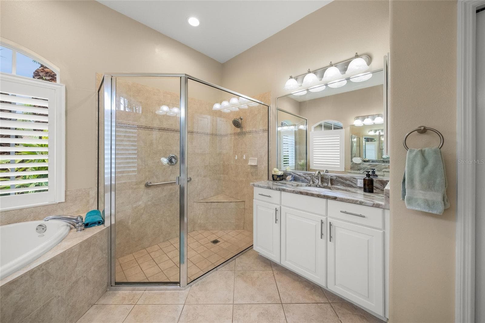 Single Family Residence at 2889 GRAZELAND DR, SARASOTA, photo 28 of 60