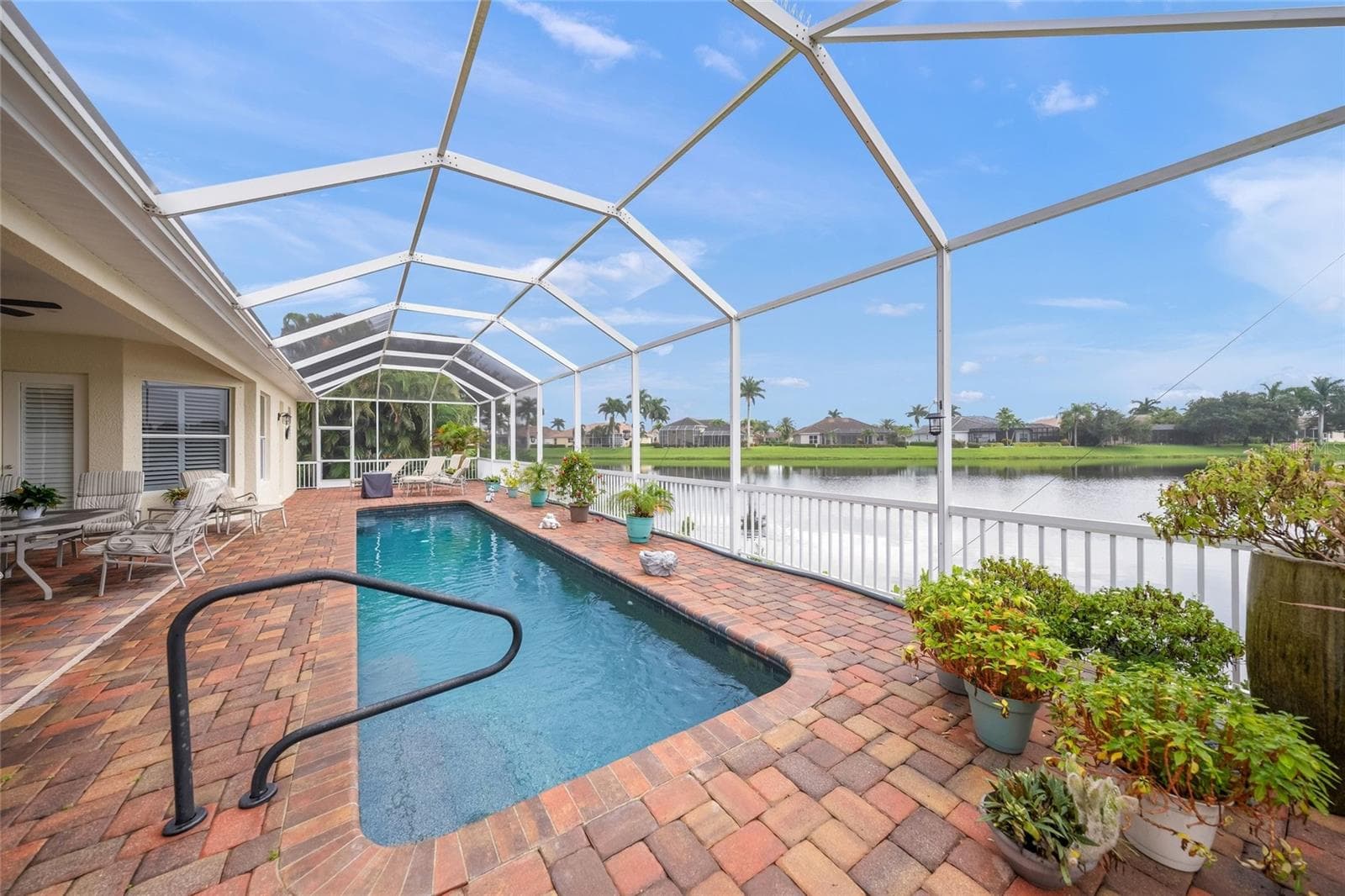 Single Family Residence at 2889 GRAZELAND DR, SARASOTA, photo 38 of 60