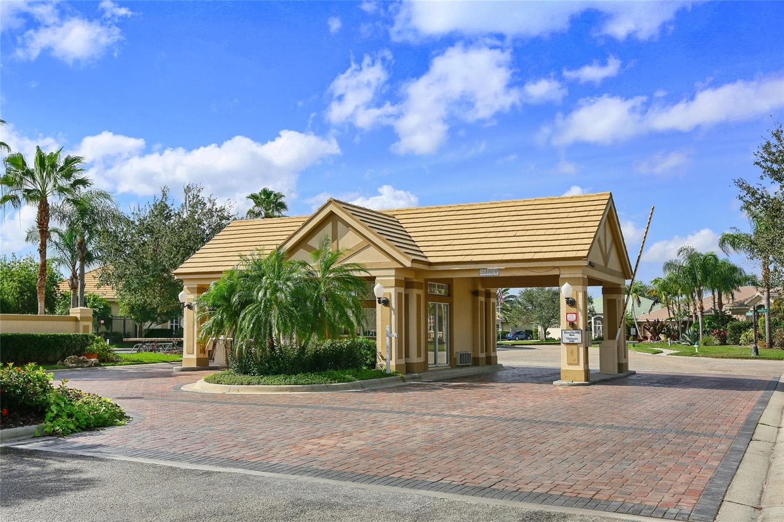 Single Family Residence at 2889 GRAZELAND DR, SARASOTA, photo 47 of 60