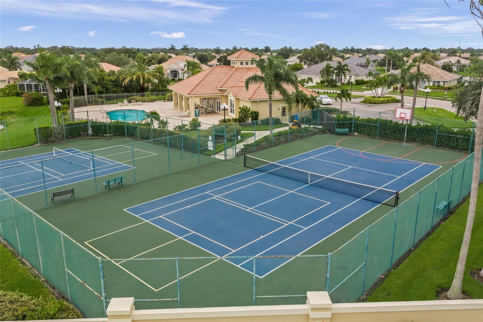 Single Family Residence at 2889 GRAZELAND DR, SARASOTA, photo 49 of 60