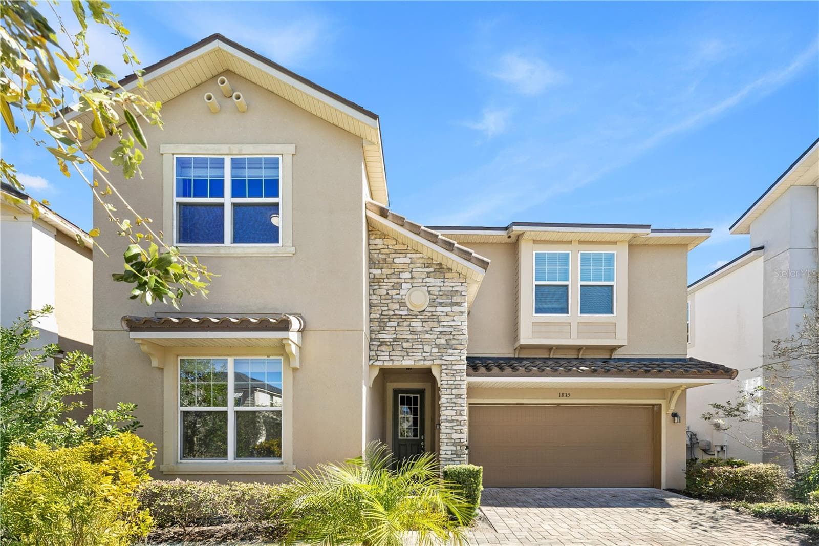 1835 CARIBBEAN VIEW TER
