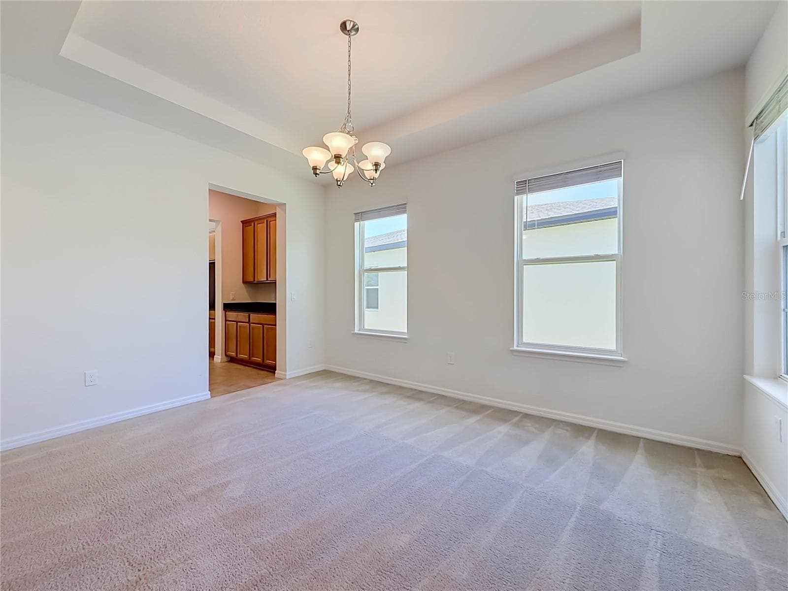 Single Family Residence at 10079 AUSTRINA OAK LOOP, WINTER GARDEN, photo 11 of 47