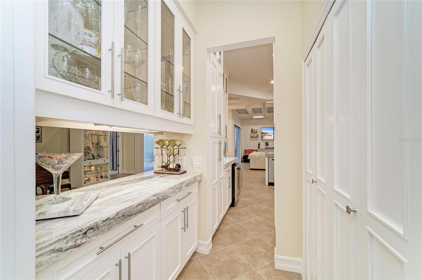 Butler's Pantry - 519 147TH CT NE, BRADENTON