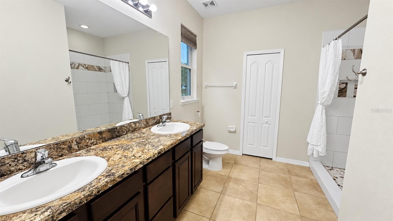 Single Family Residence at 11129 KISKADEE CIR, NEW PORT RICHEY, photo 14 of 40