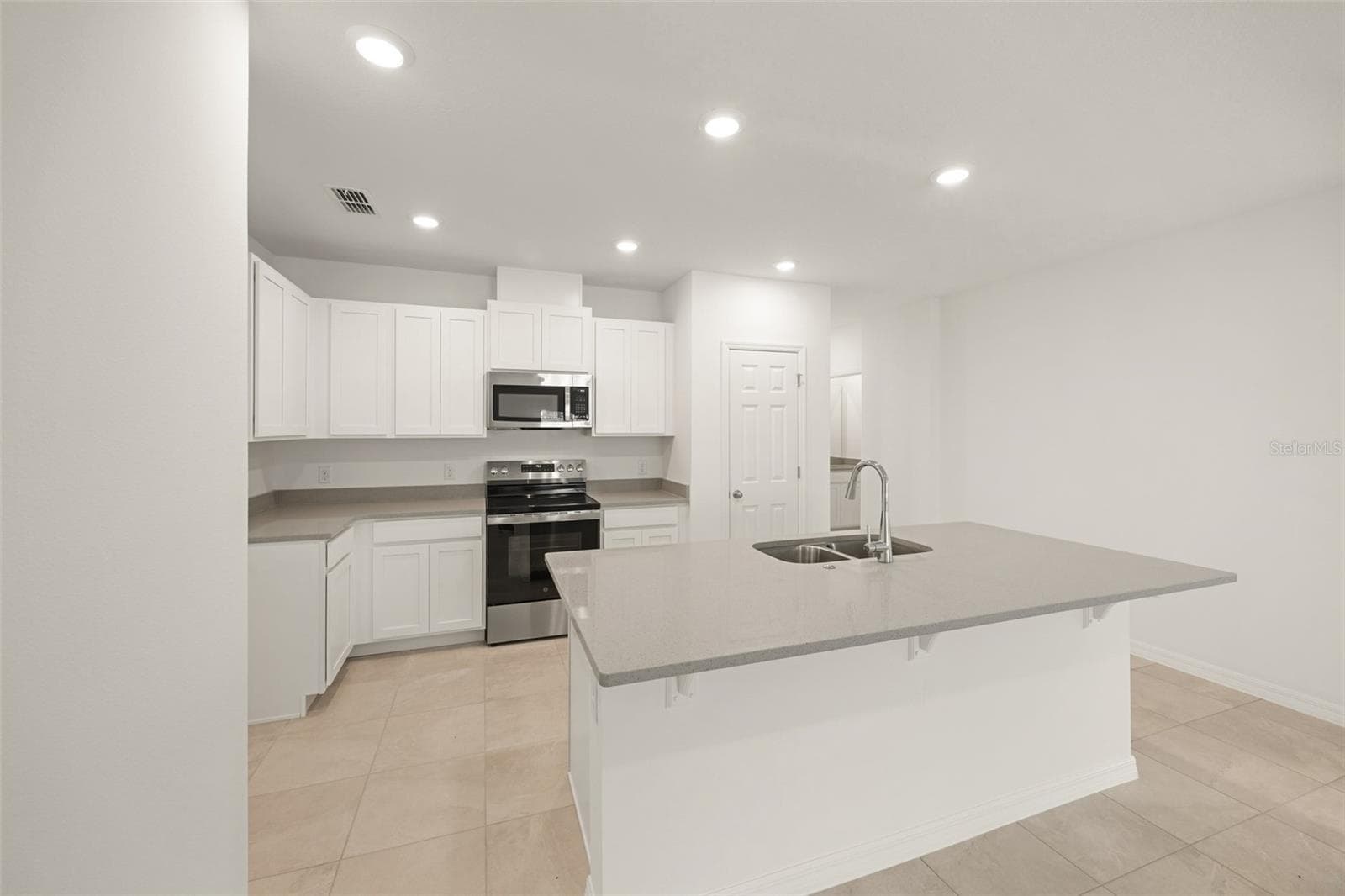 Kitchen - 1260 WHITE ASH LOOP, DELAND