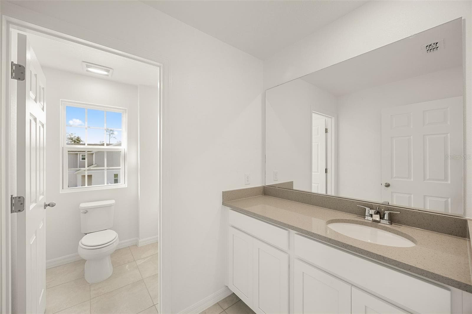 Bathroom 2 - 1260 WHITE ASH LOOP, DELAND
