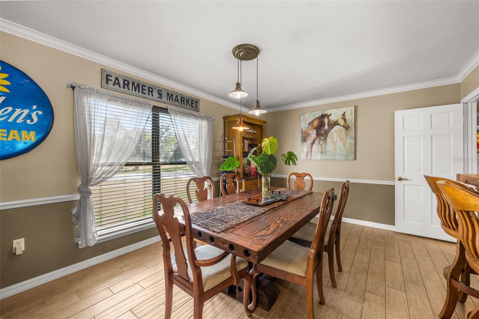 Single Family Residence at METES & BOUNDS, STARKE, photo 9 of 41
