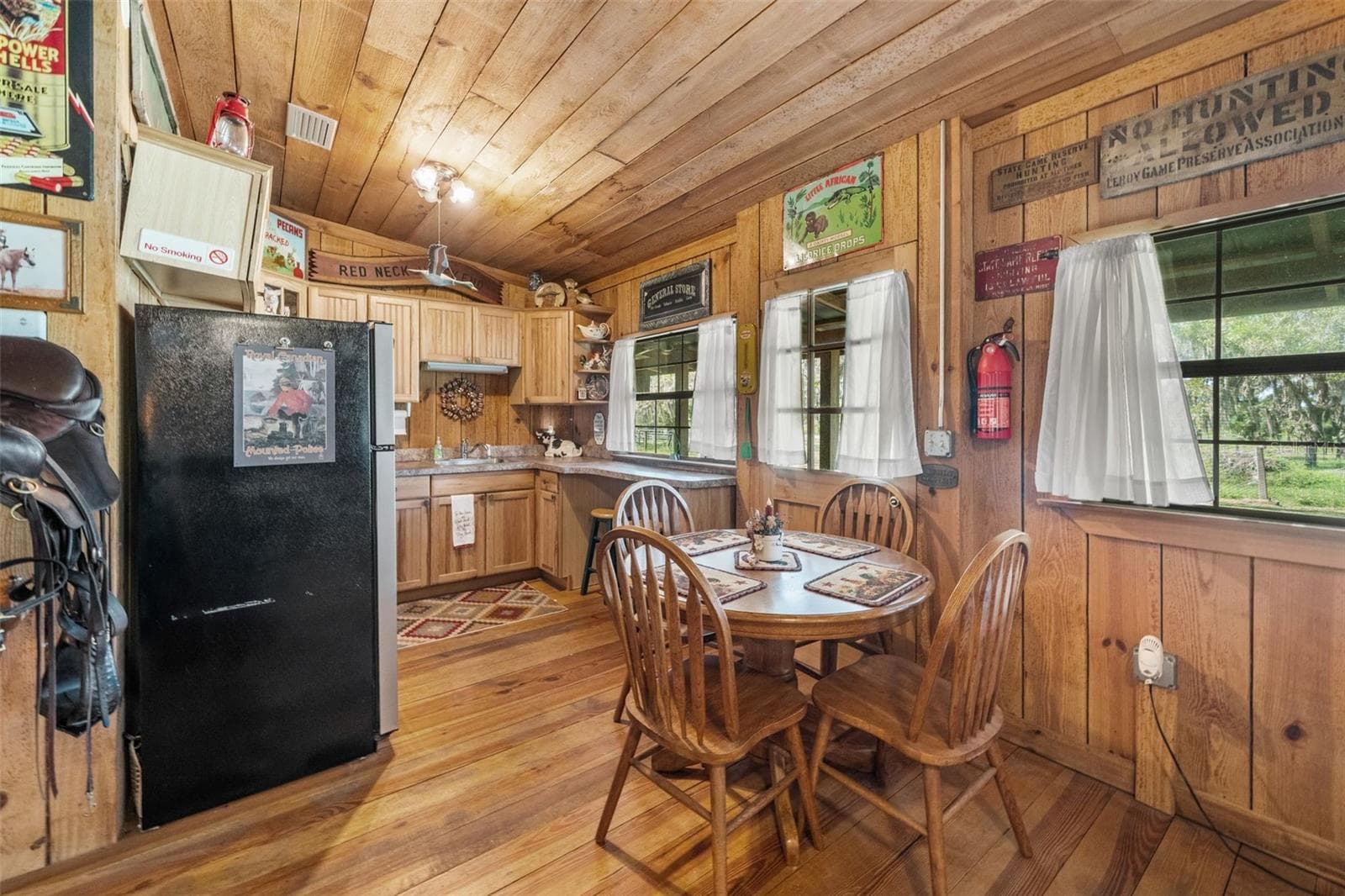 Single Family Residence at METES & BOUNDS, STARKE, photo 19 of 41