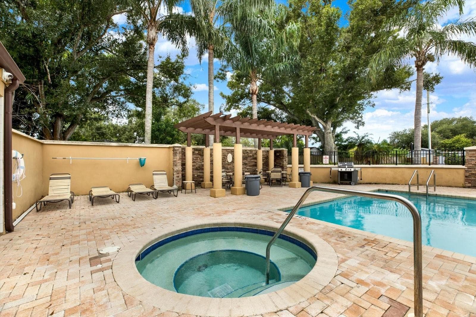 Condominium at 10199 SAILWINDS BLVD S #202, LARGO, photo 4 of 33