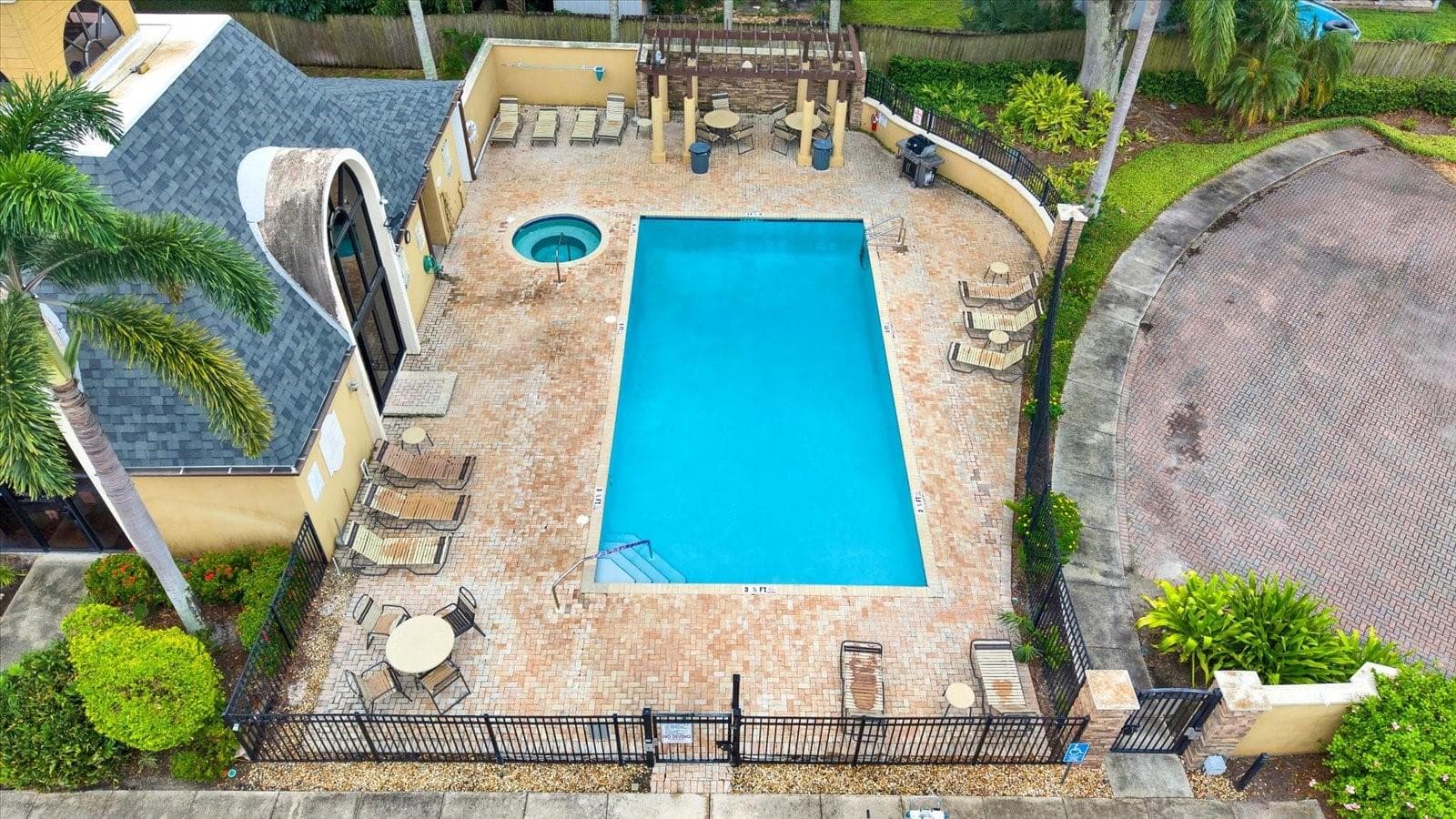 Condominium at 10199 SAILWINDS BLVD S #202, LARGO, photo 25 of 33