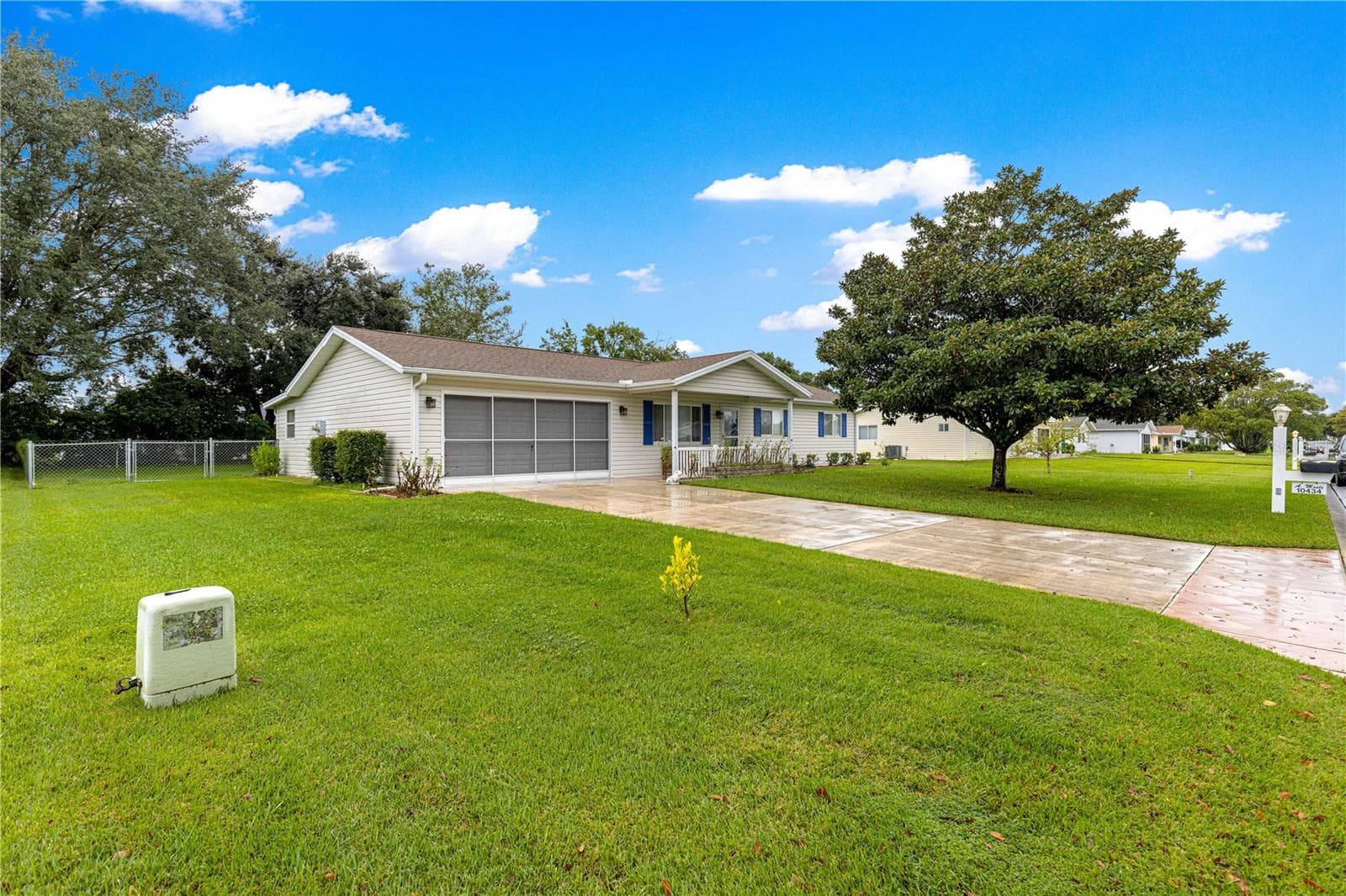 ANGLE FRONT VIEW OF THE HOME - 10434 SE 178TH PL, SUMMERFIELD