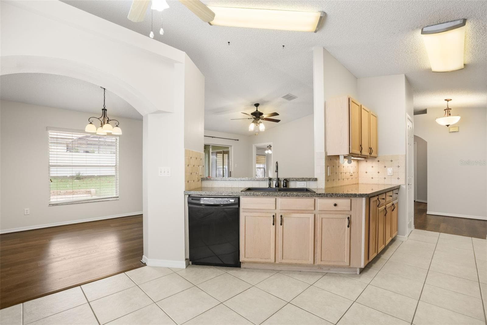 Single Family Residence at 15646 GREATER TRAIL, CLERMONT, photo 8 of 38