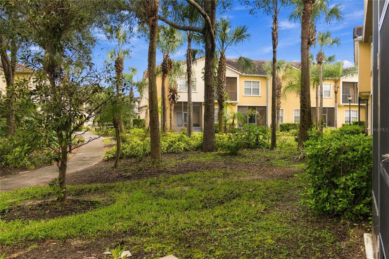 Townhouse at 2736 OAKWATER DR, KISSIMMEE, photo 33 of 59