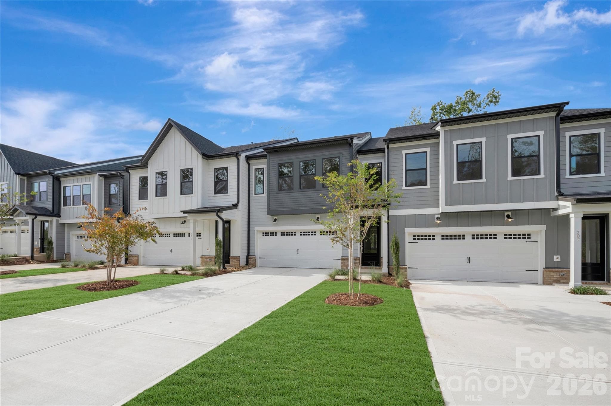 Full length driveway and 2 bay garage - Fort Mill