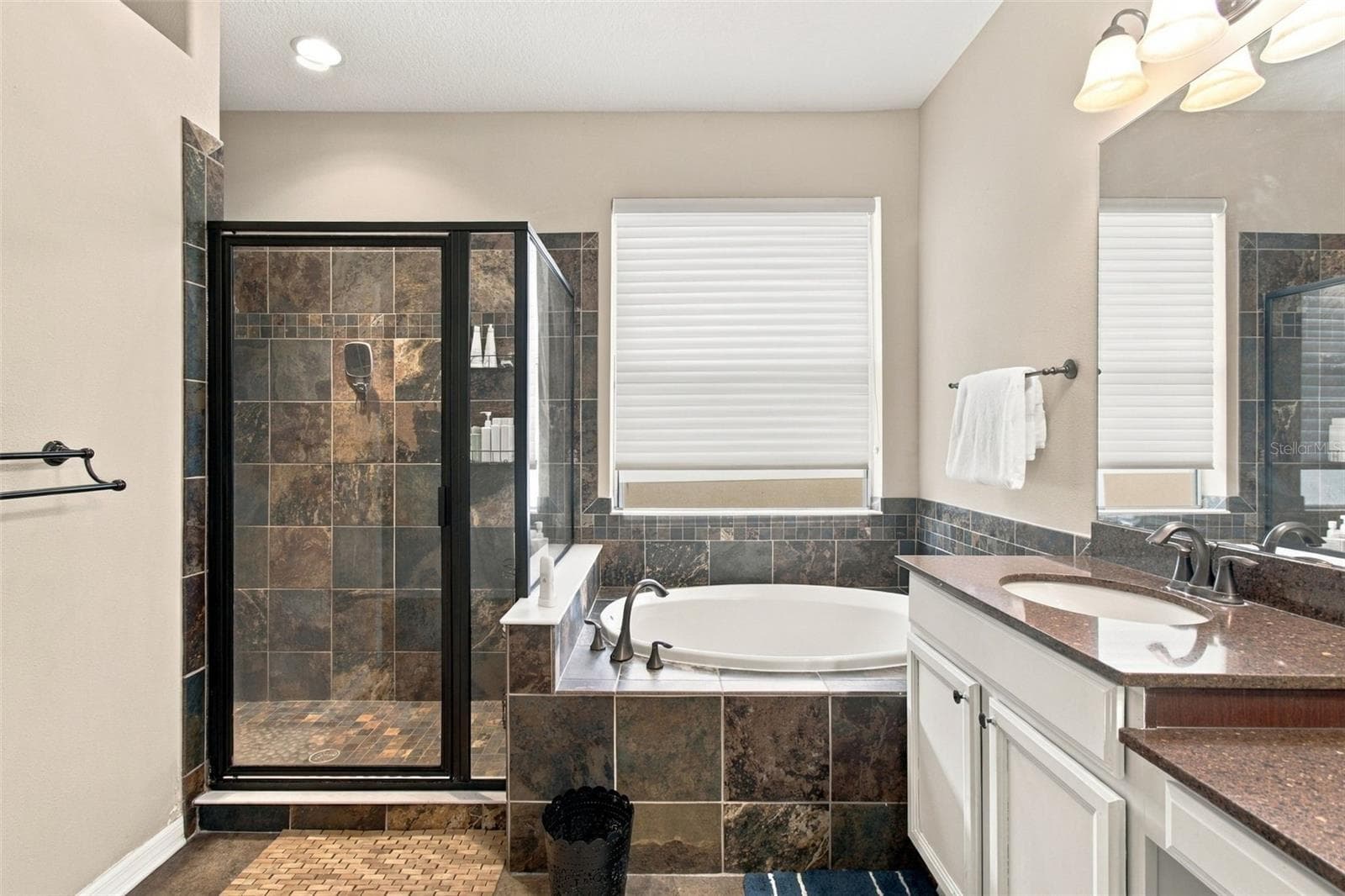 Single Family Residence at 11009 ROCKLEDGE VIEW DR, RIVERVIEW, photo 32 of 92