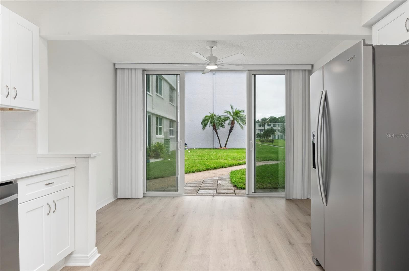 SLIDING DOORS - 4895 BAY ST NE #109, ST PETERSBURG