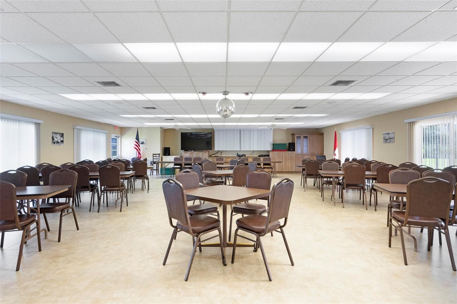 CLUBHOUSE - 4895 BAY ST NE #109, ST PETERSBURG