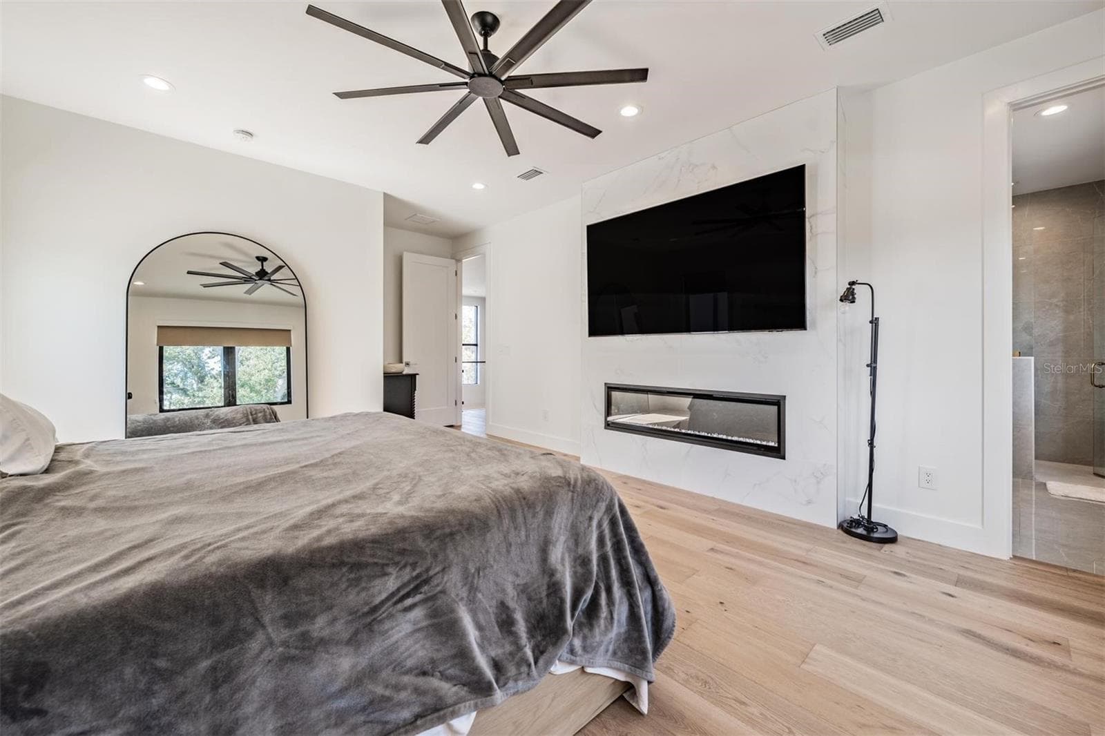 Single Family Residence at 212 S RENELLIE DR, TAMPA, photo 21 of 23