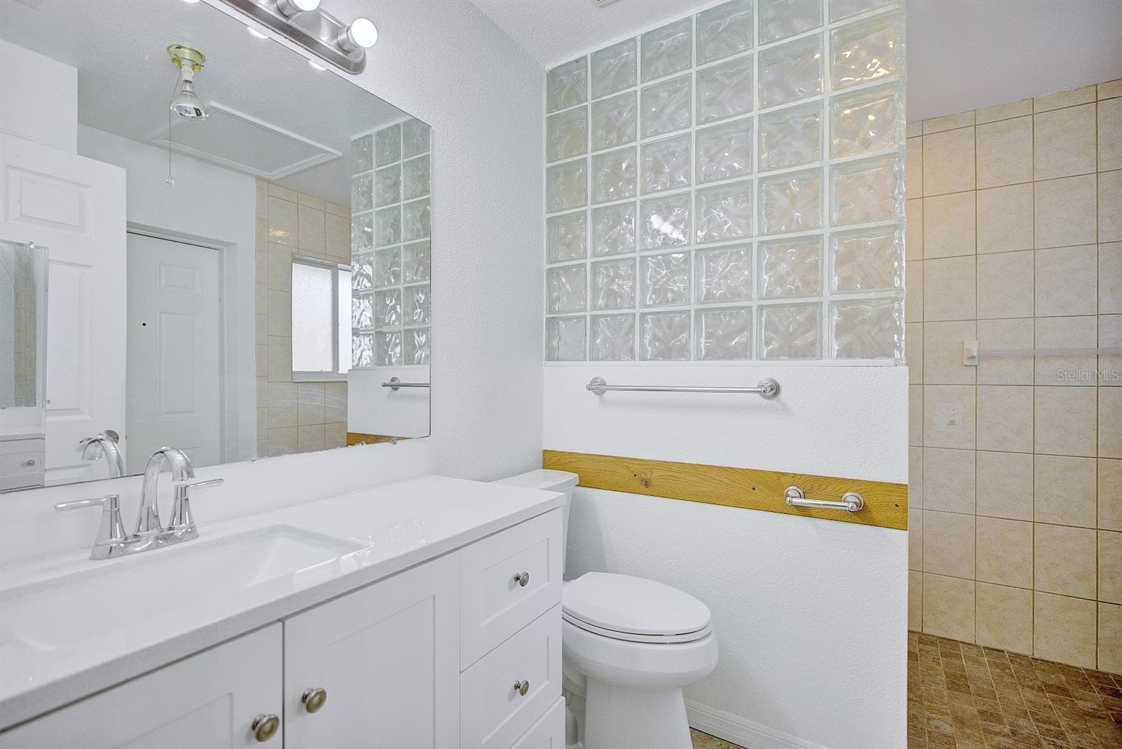 Single Family Residence at 450 ROSE LN, LAKE PLACID, photo 22 of 33
