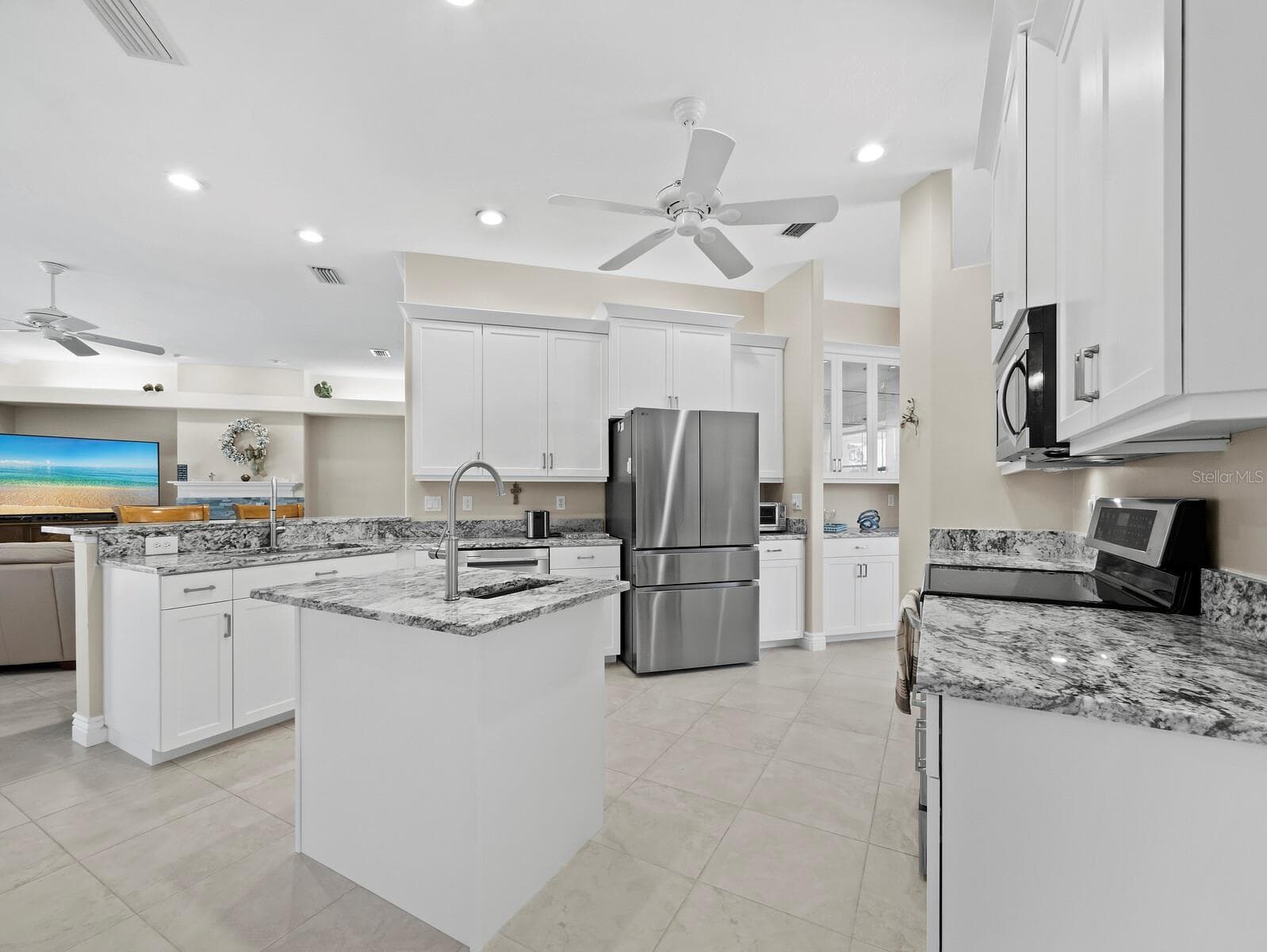 Single Family Residence at 6643 BUTLERS CREST DR, BRADENTON, photo 14 of 57