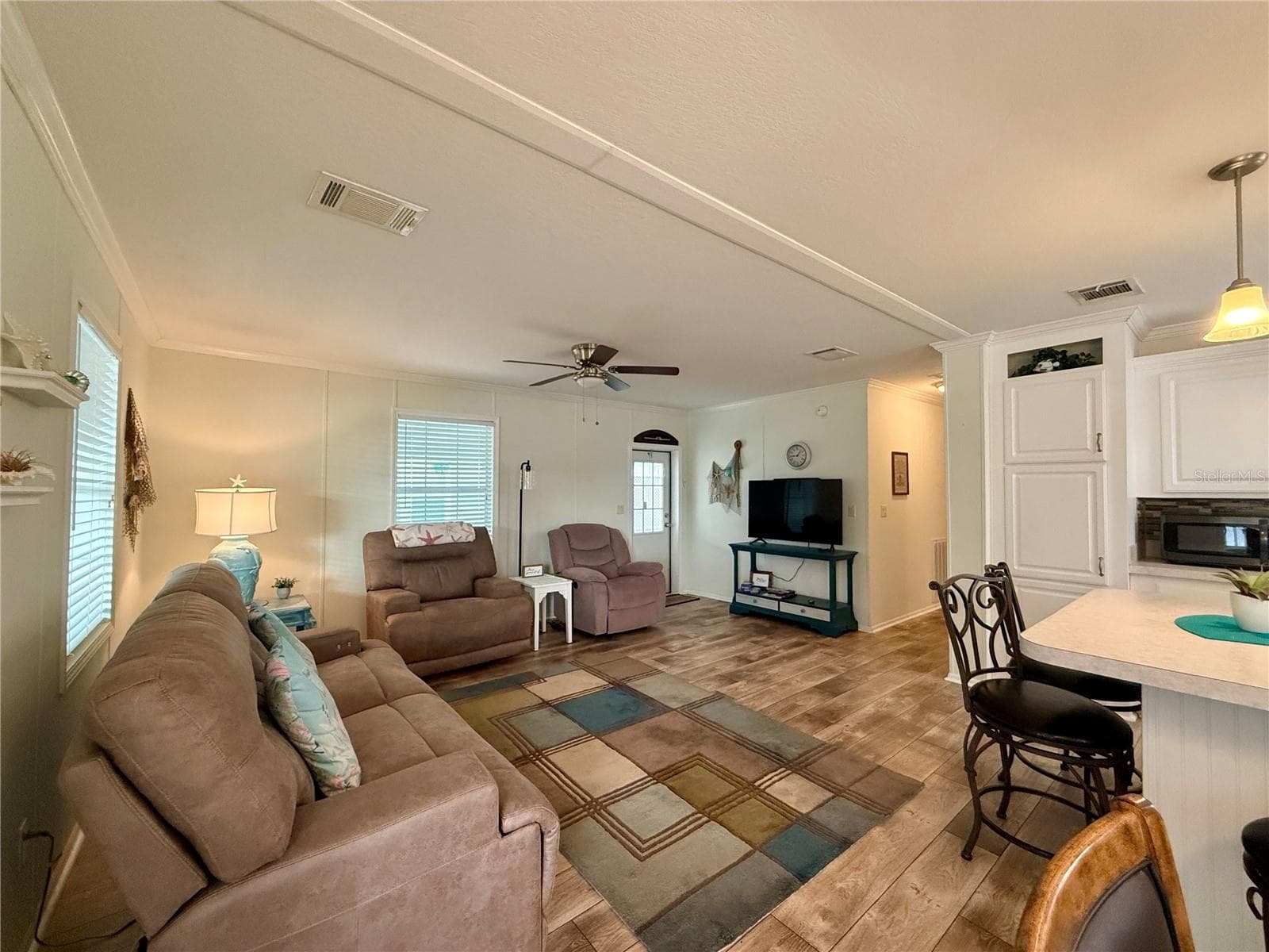 Manufactured Home at 260 S PORT ROYAL LN, APOLLO BEACH, photo 5 of 19