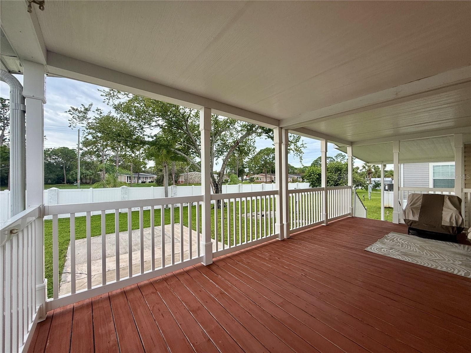 Manufactured Home at 260 S PORT ROYAL LN, APOLLO BEACH, photo 9 of 19