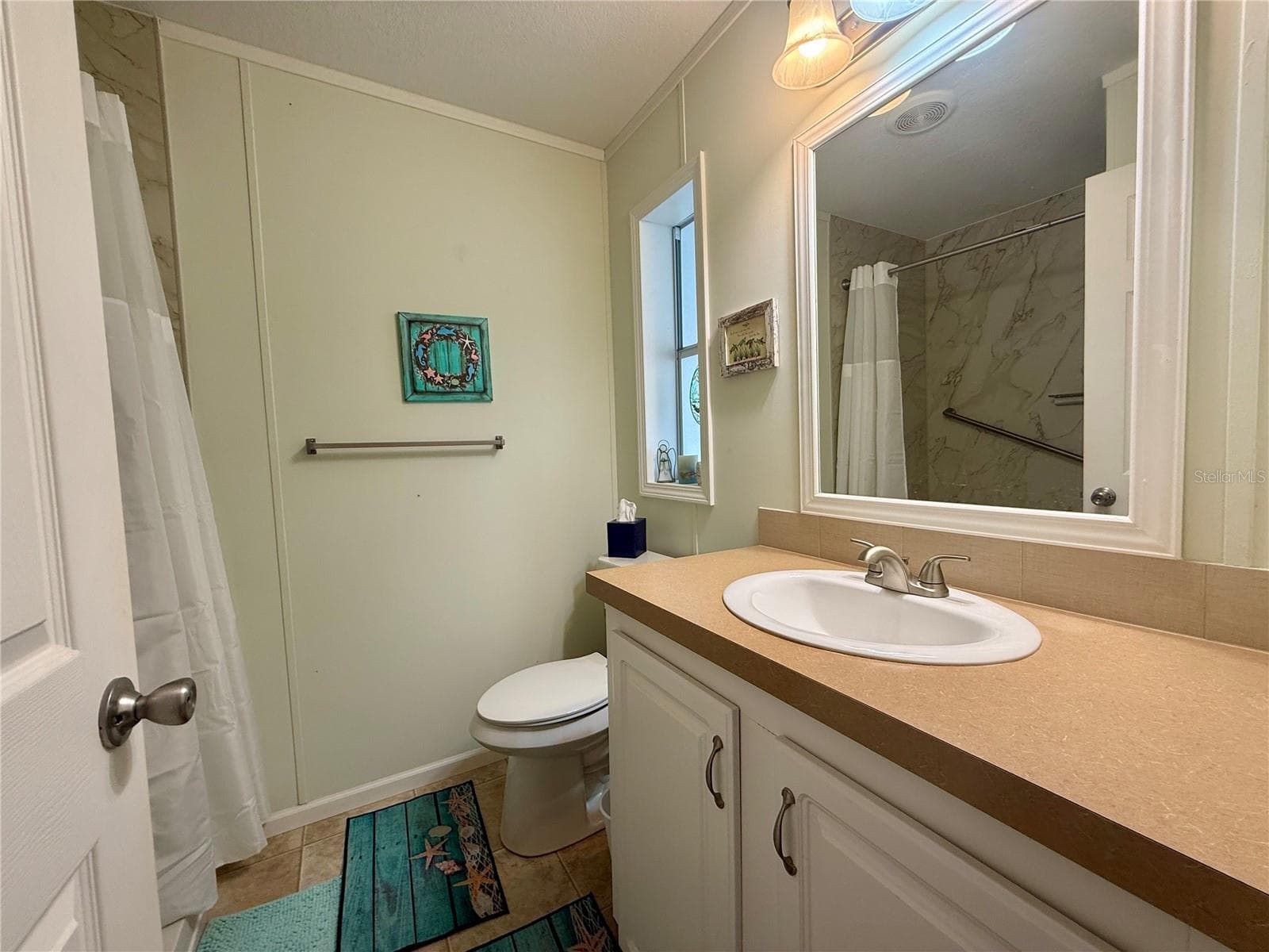 Manufactured Home at 260 S PORT ROYAL LN, APOLLO BEACH, photo 12 of 19