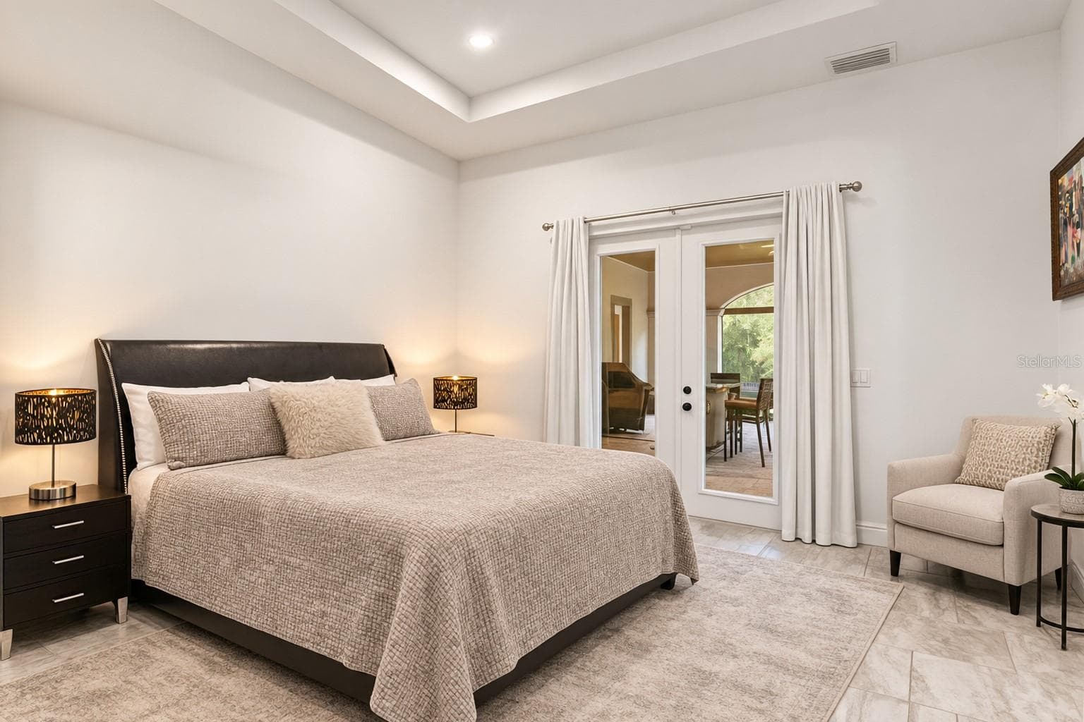 Single Family Residence at 17032 COMUNIDAD DE AVILA, LUTZ, photo 23 of 49