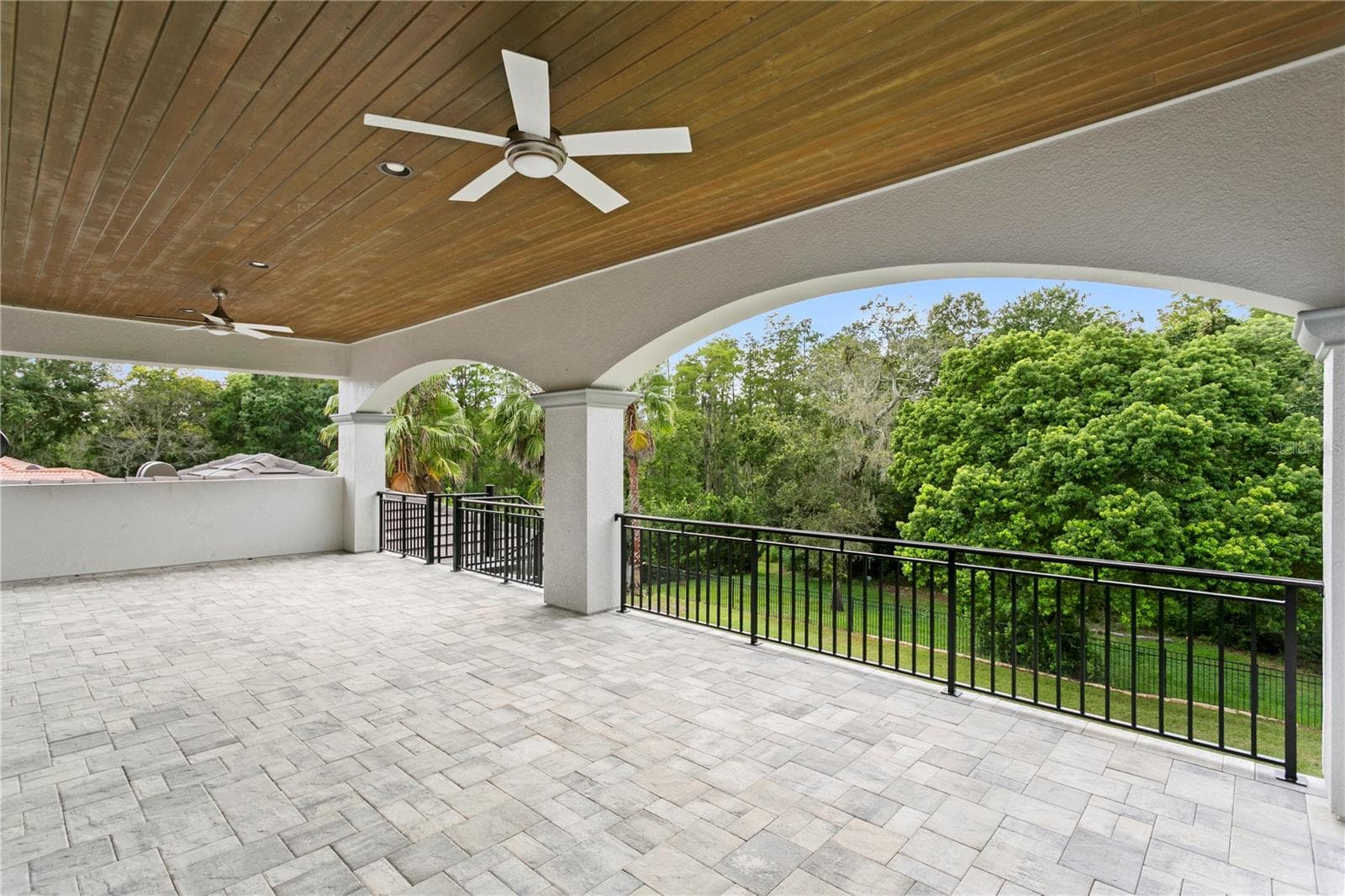 Single Family Residence at 17032 COMUNIDAD DE AVILA, LUTZ, photo 37 of 49