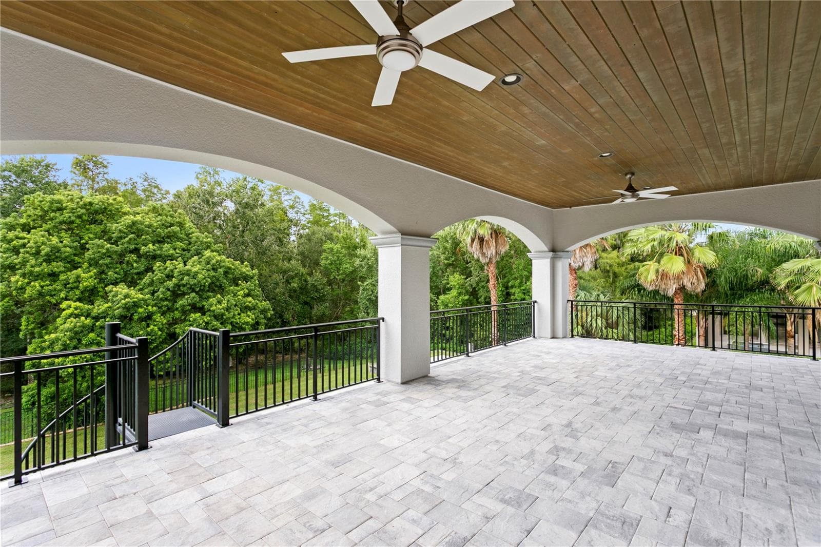 Single Family Residence at 17032 COMUNIDAD DE AVILA, LUTZ, photo 39 of 49