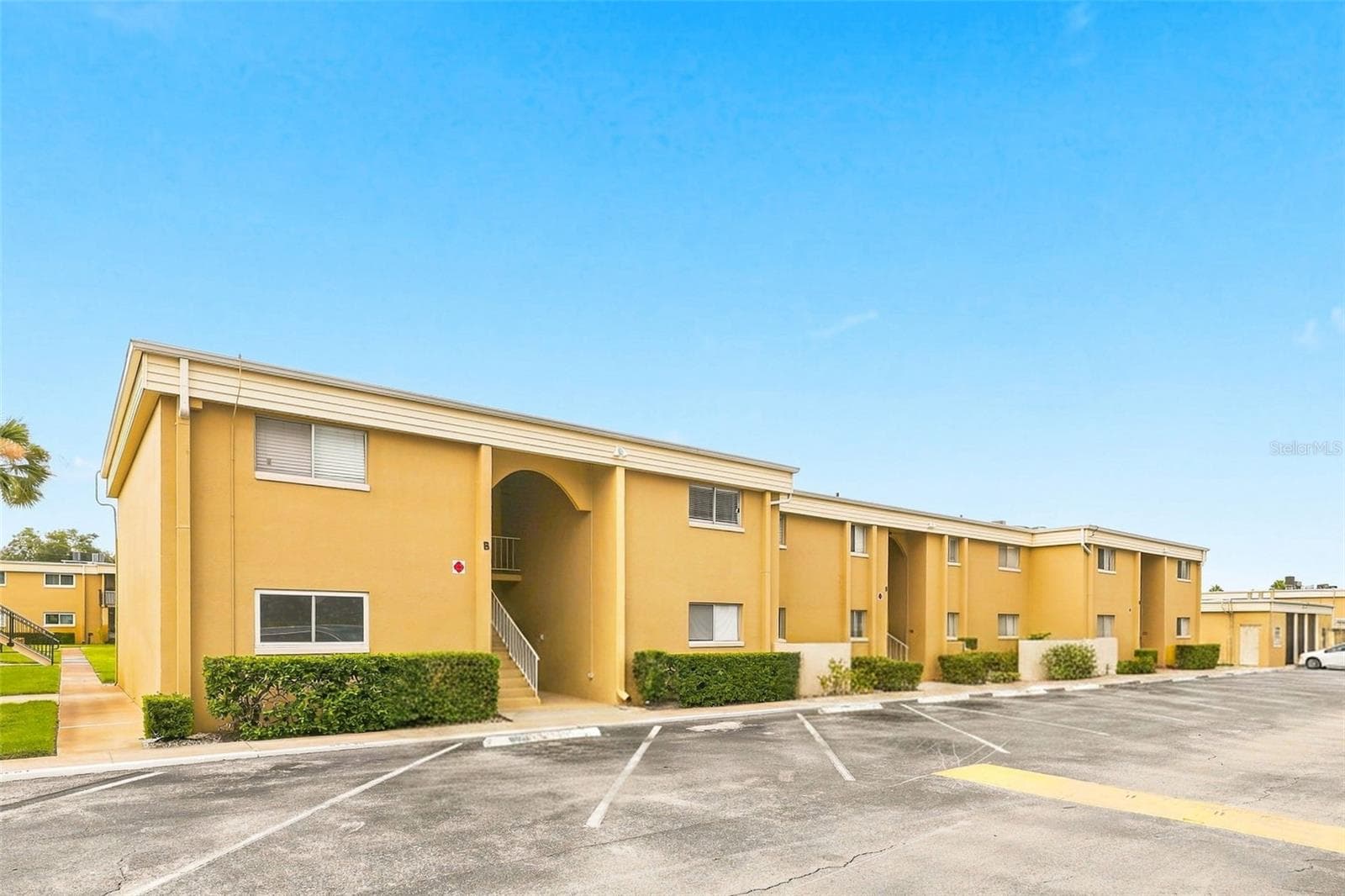 1000 LAKE OF THE WOODS BLVD #202B