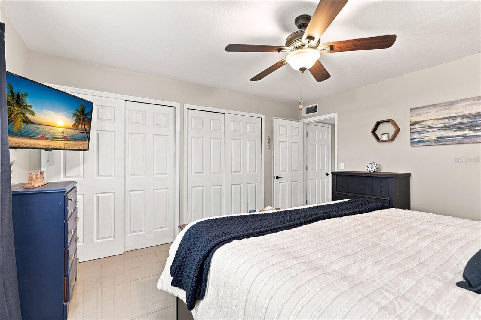 Condominium at 1000 LAKE OF THE WOODS BLVD #202B, FERN PARK, photo 14 of 25