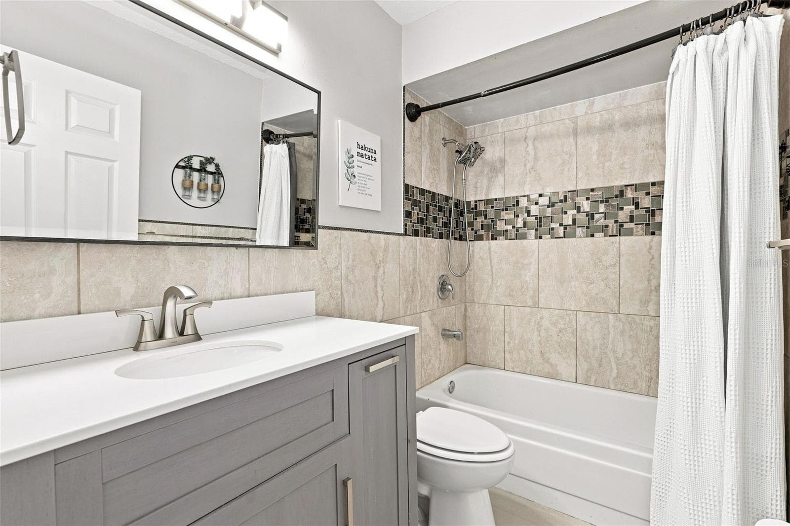Condominium at 1000 LAKE OF THE WOODS BLVD #202B, FERN PARK, photo 15 of 25