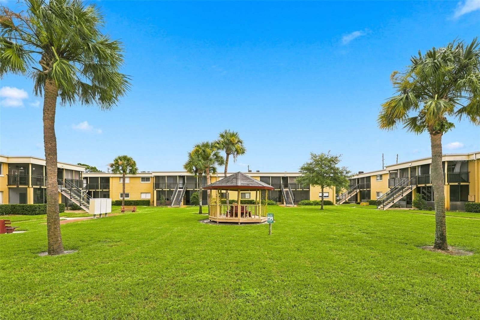 Condominium at 1000 LAKE OF THE WOODS BLVD #202B, FERN PARK, photo 19 of 25