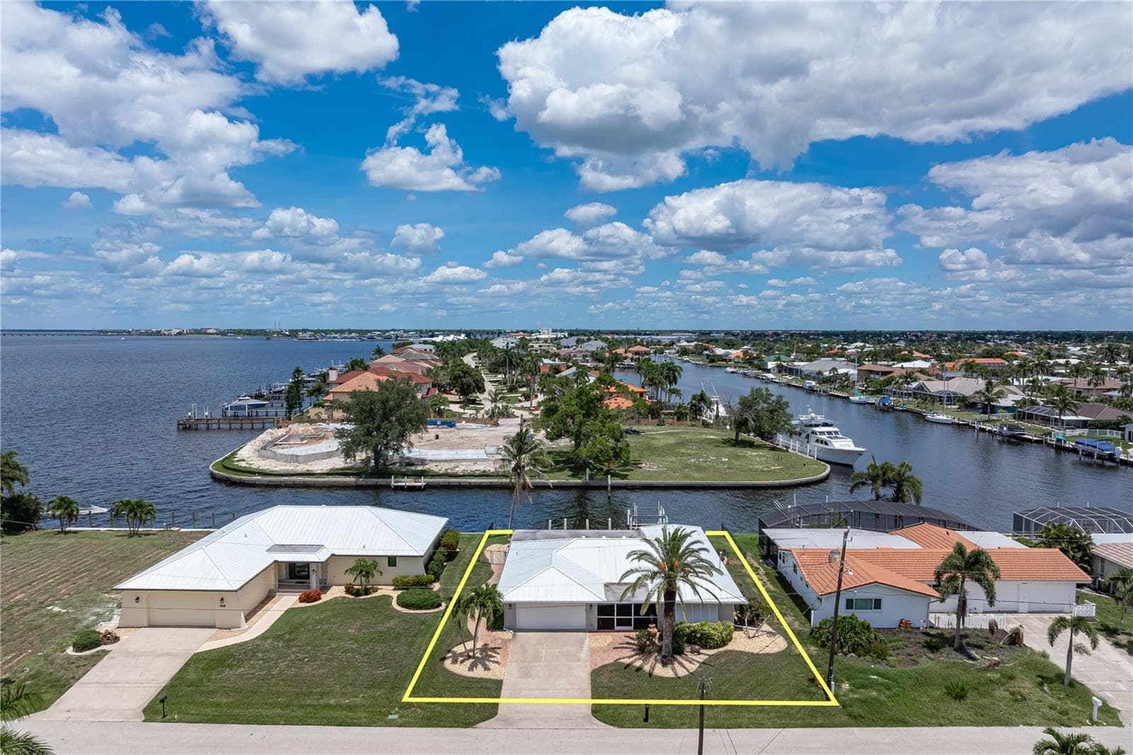 Single Family Residence at 2211 PALM TREE DR, PUNTA GORDA, photo 3 of 60