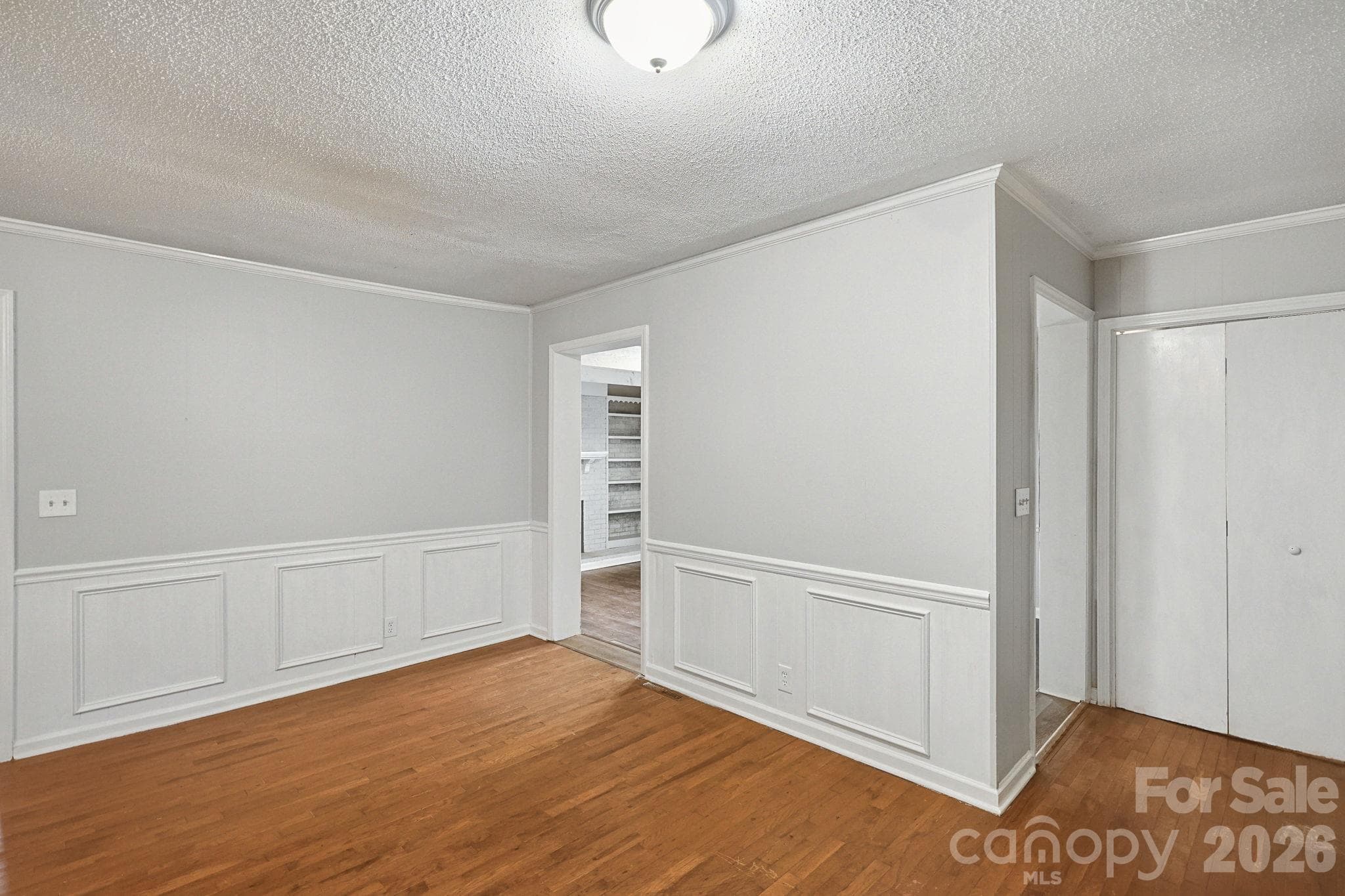 Single Family Residence at 1316 Mayberry Road, Dallas, photo 7 of 39