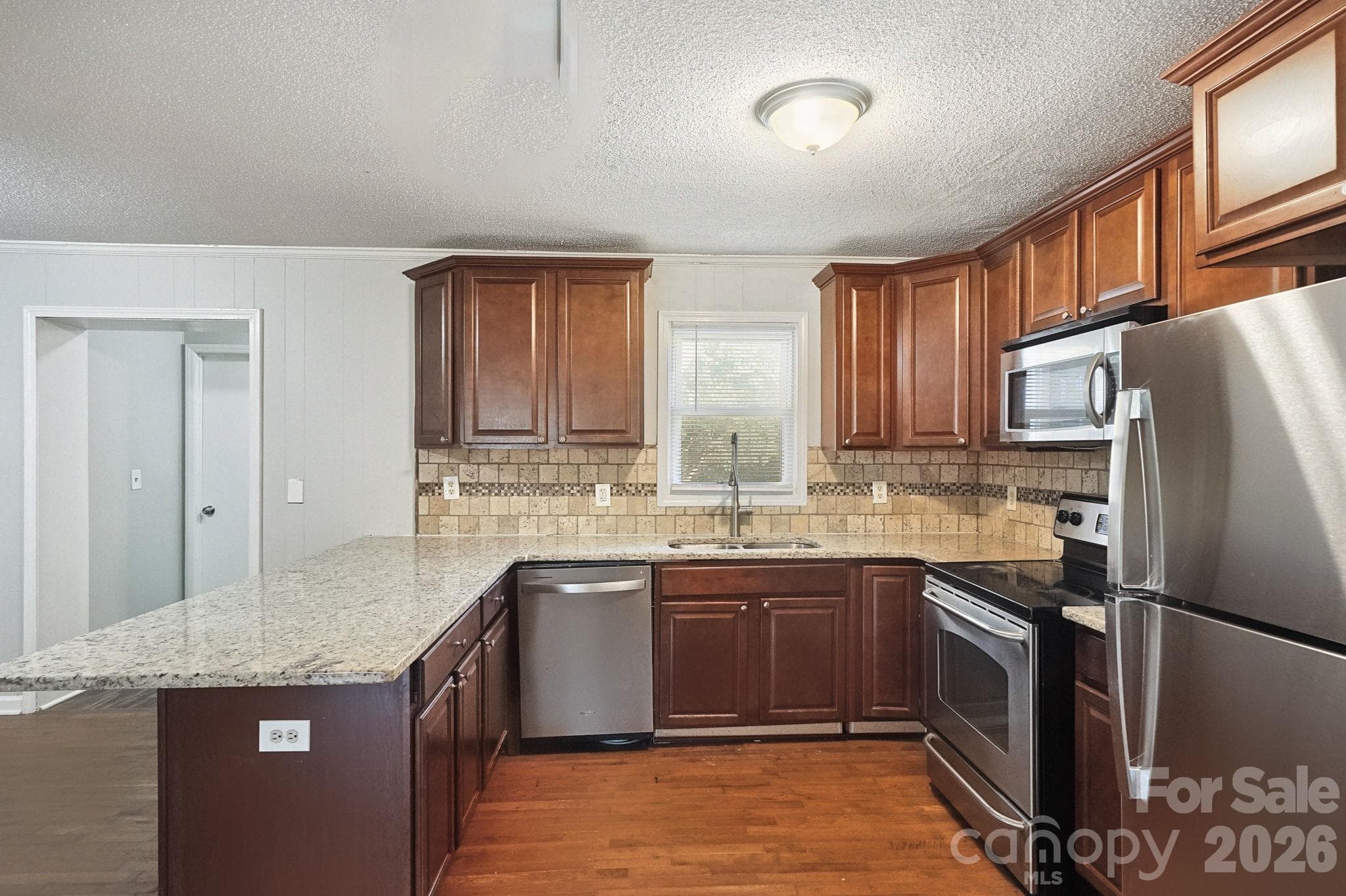 Single Family Residence at 1316 Mayberry Road, Dallas, photo 13 of 39
