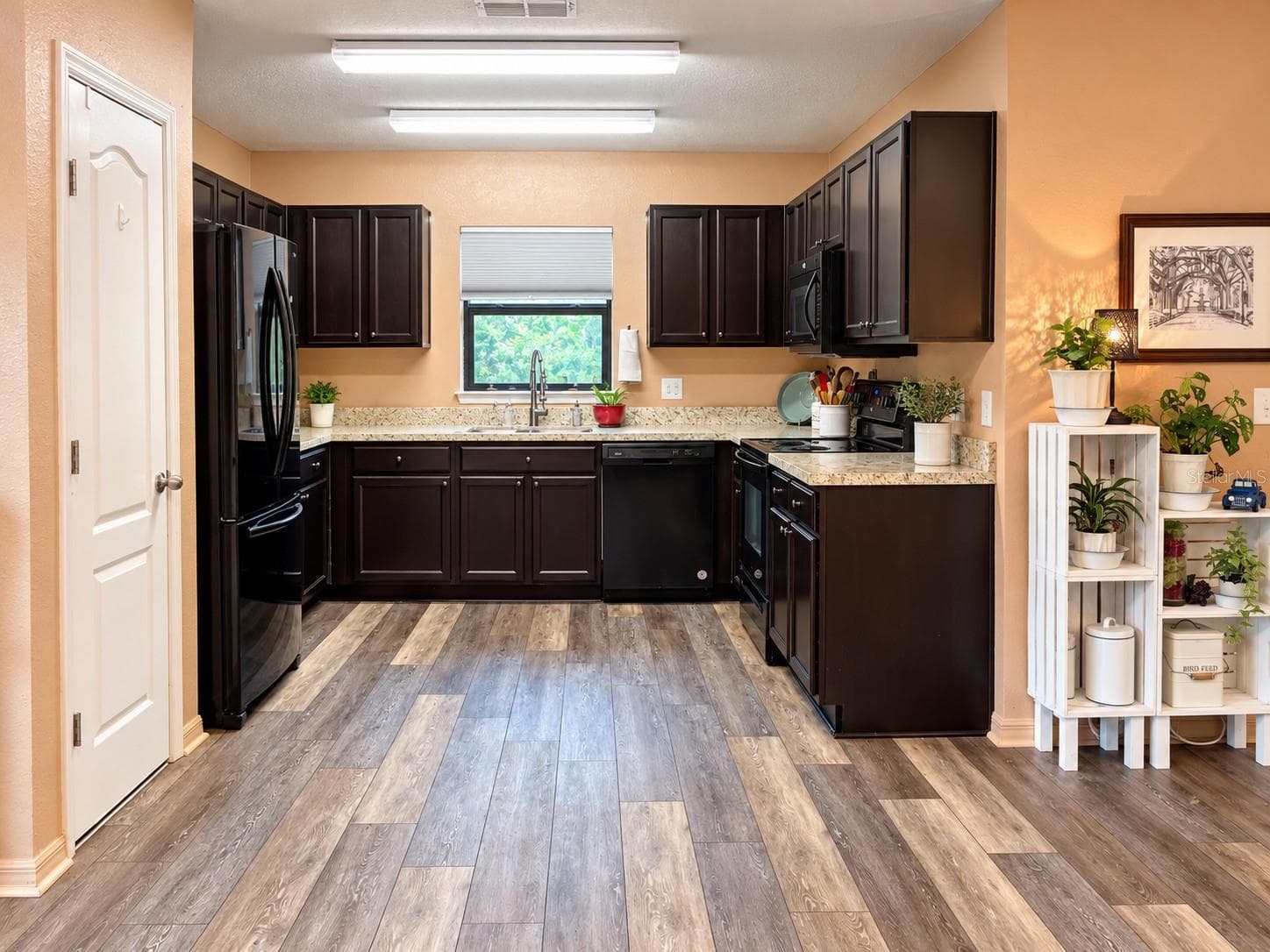 Single Family Residence at 414 MILES BLVD, DUNDEE, photo 9 of 23