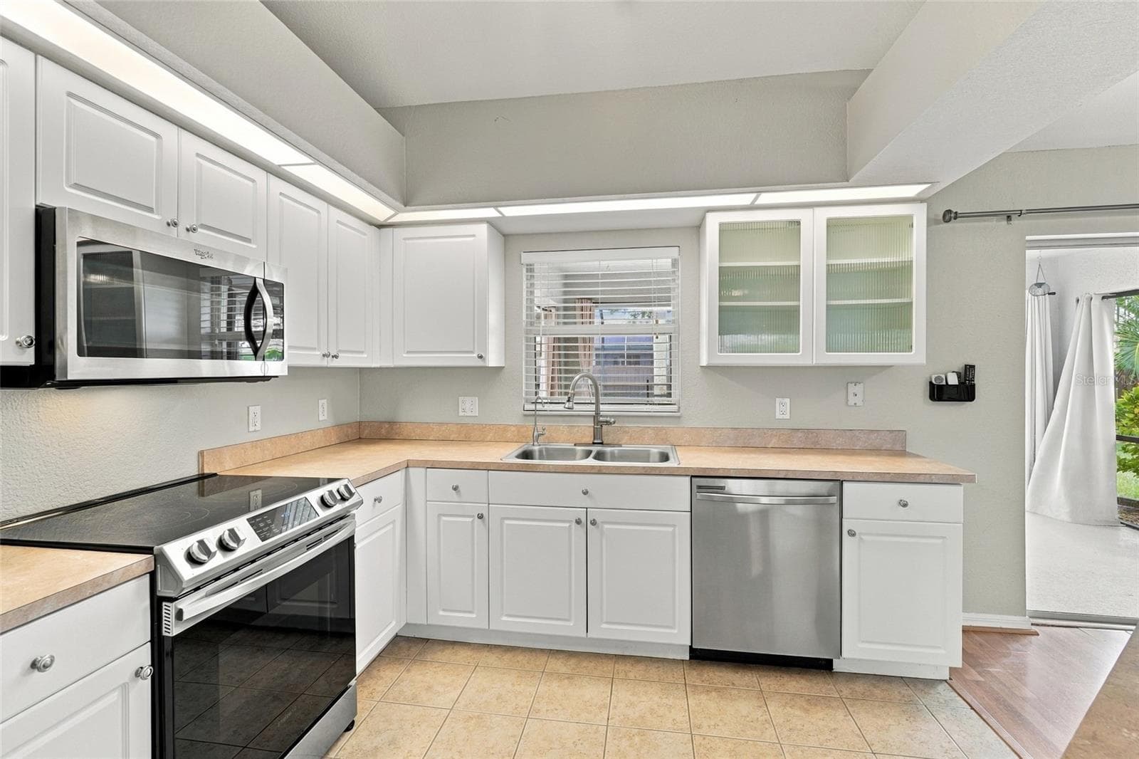 Single Family Residence at 304 NE 20TH TER, CAPE CORAL, photo 9 of 35