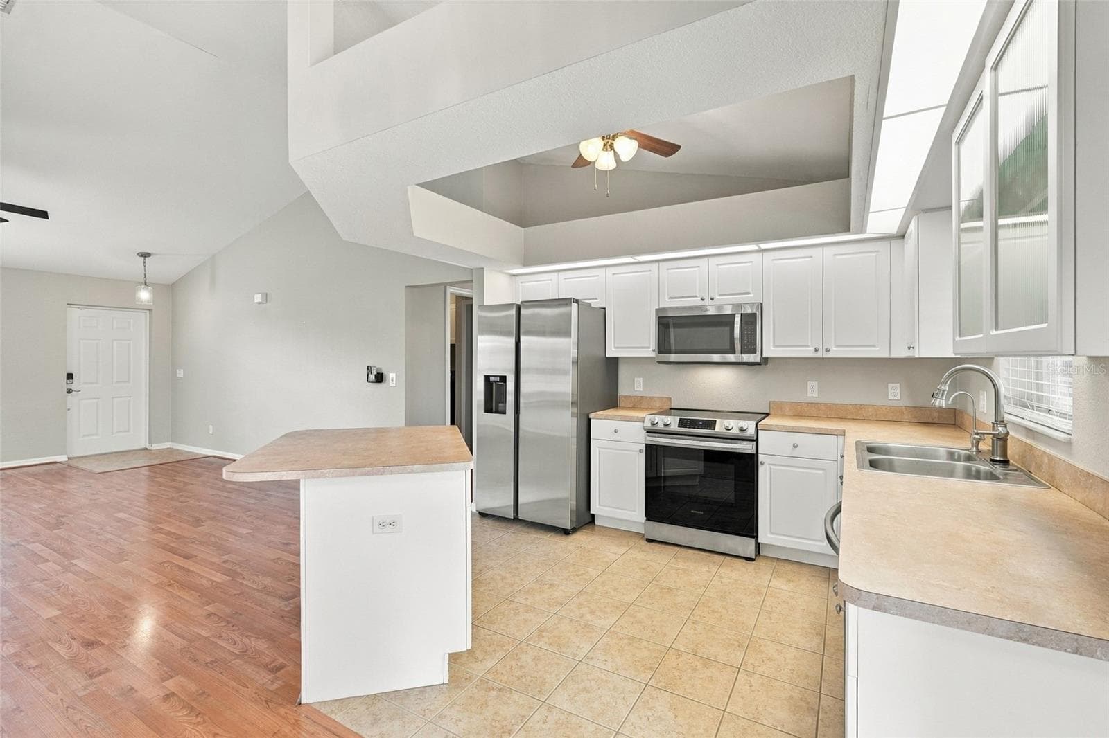 Single Family Residence at 304 NE 20TH TER, CAPE CORAL, photo 10 of 35