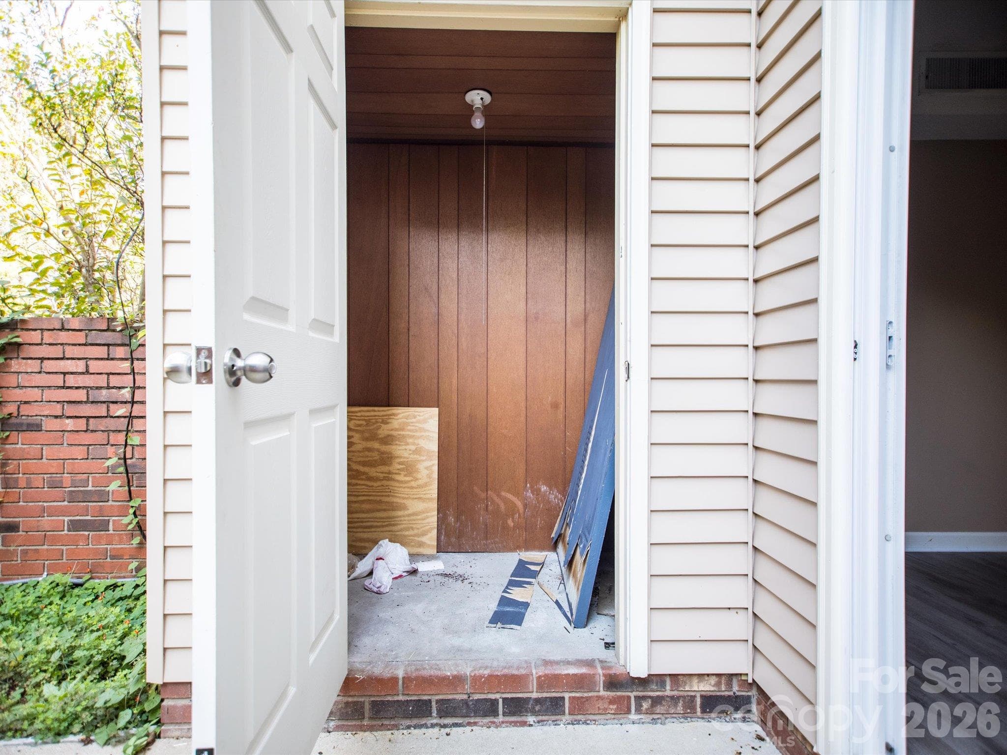 Townhouse at 2705 N Center Street, Hickory, photo 19 of 20