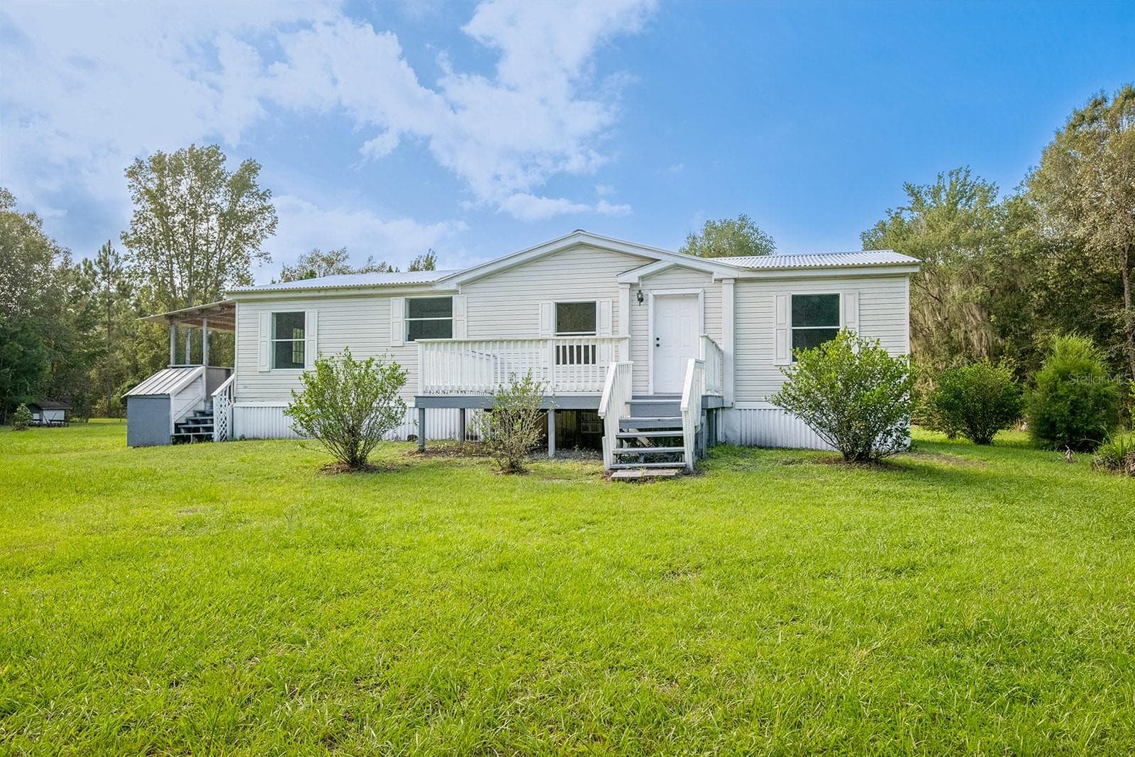 Manufactured Home at 3583 NW 216TH ST, LAWTEY, photo 4 of 68