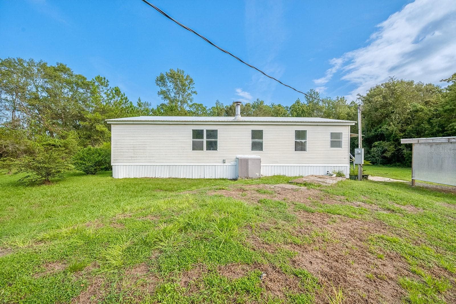 Manufactured Home at 3583 NW 216TH ST, LAWTEY, photo 11 of 68