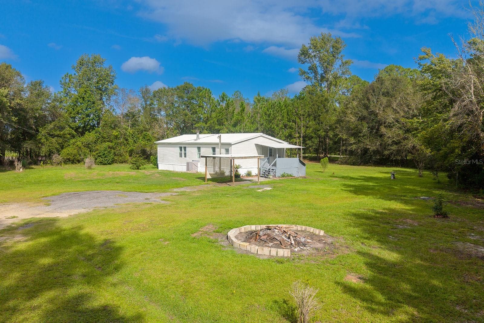 Manufactured Home at 3583 NW 216TH ST, LAWTEY, photo 13 of 68