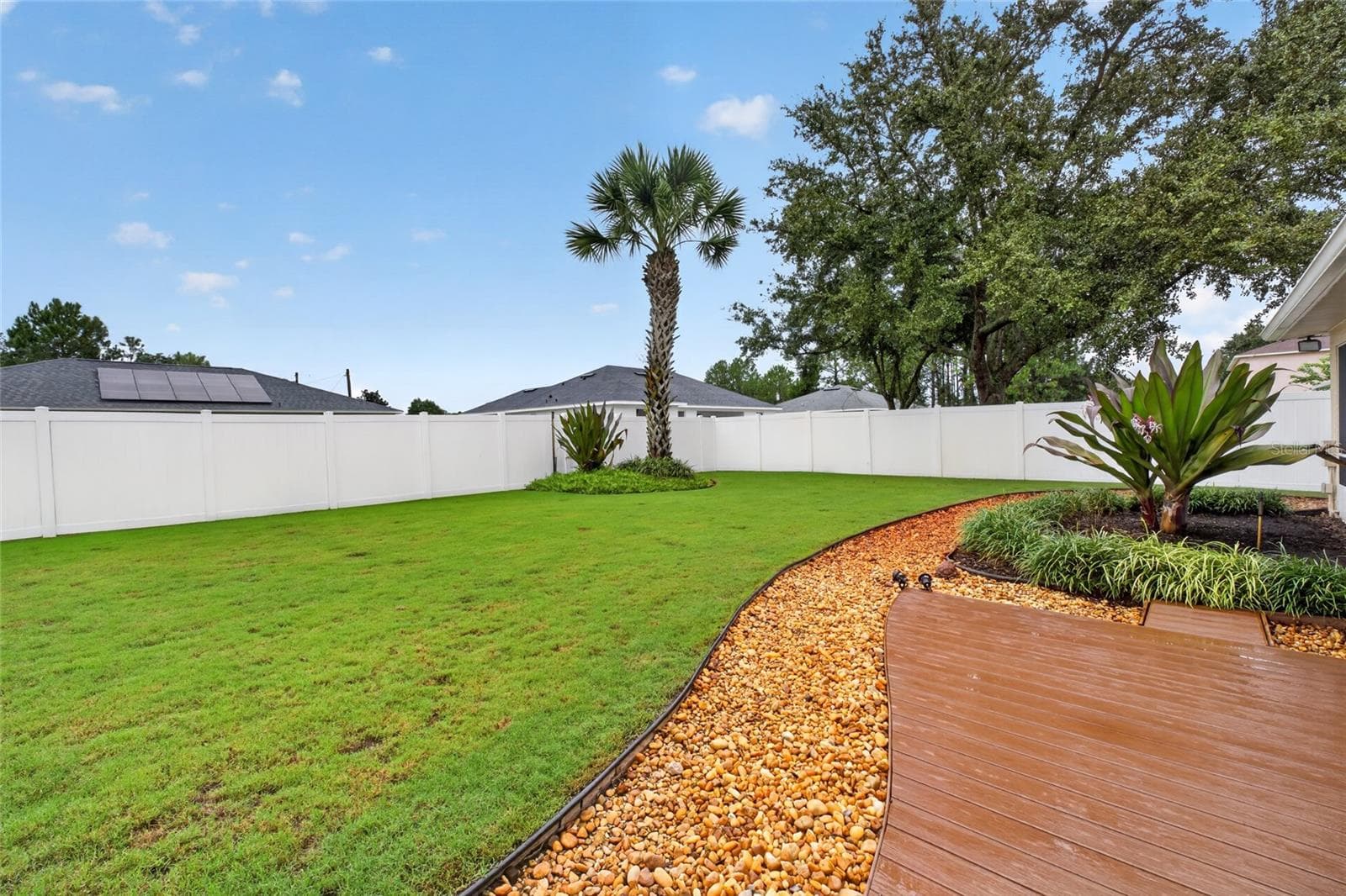 Yard - 110 BURROUGHS DR, PALM COAST